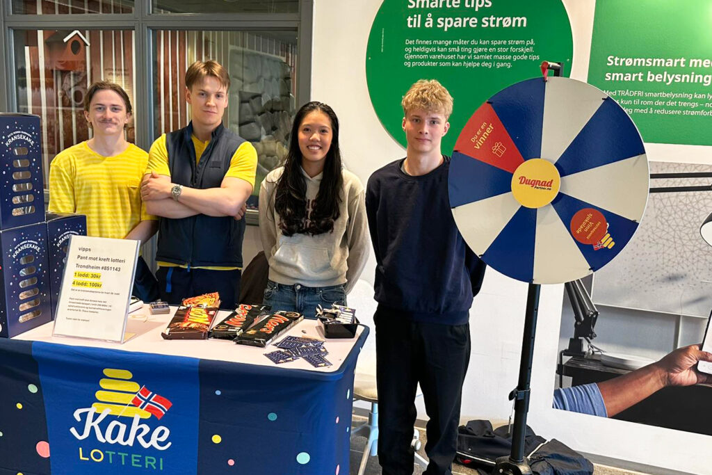Dugnadsgjeng utenfor Ikea Leangen med kakelotteri, for Pant mot Kreft